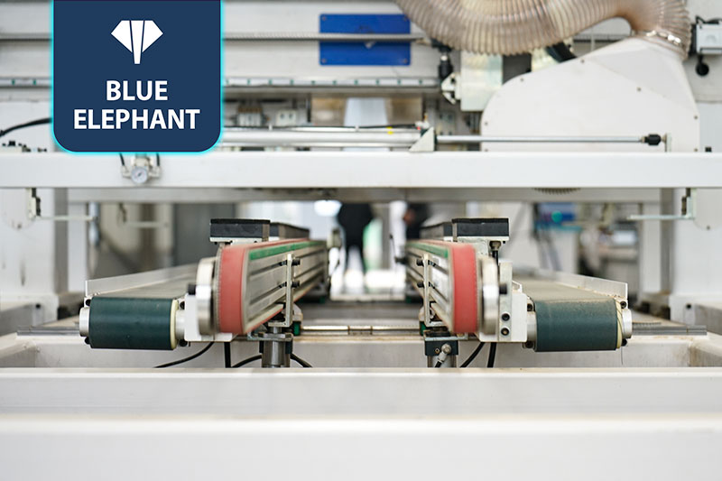 EM2.1-1128 通過(guò)式四邊鋸