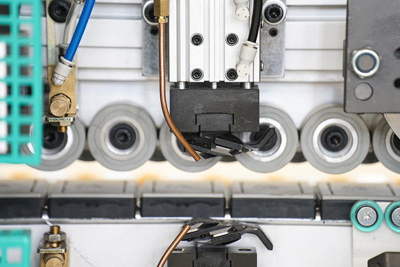 全自動封邊機(jī)